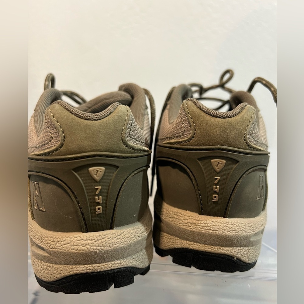 New Balance Green Athletic Shoes with Rugged Design hiking boots - Picture 5 of 13